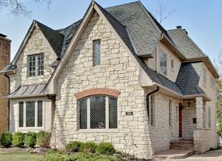 554 Grant St, Oak Brook, IL 60521-3342