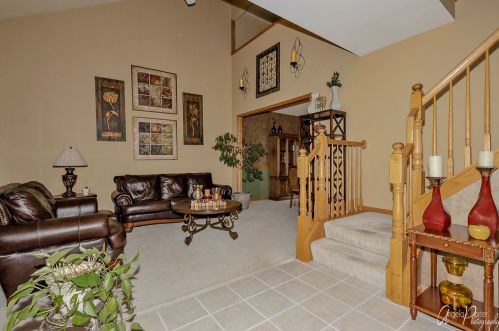 681 Indian Ridge Dr, Antioch, IL 60002-3106
