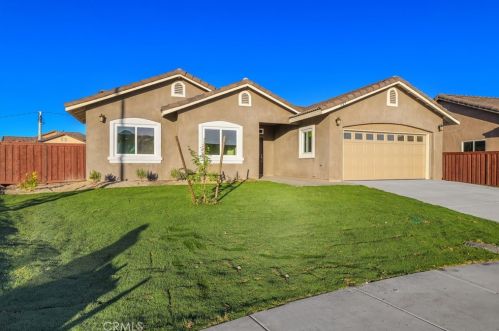 987 Shelbie Ave, Brawley, CA 92227-7774
