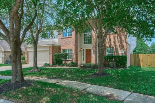 22946 Highland Estates Ct, Conroe, TX 77385-8131