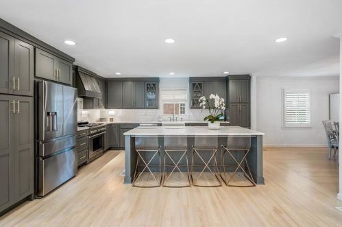 2787 Margaret Mitchell, Atlanta GA  30327-1852 exterior