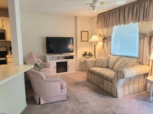 86 Carriage Ln, Sparta, NJ 07871-1742