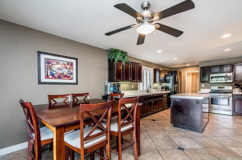 2121 Chateau Ct, Chula Vista CA  91913-3161 exterior