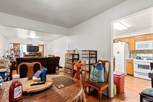 144 Oak St, Rahway, NJ 07065-3021
