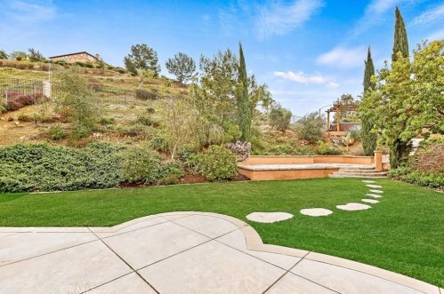 16849 Ridge Cliff Dr, Riverside CA  92503-0251 exterior
