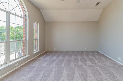 4621 Parkview Ln, Fort Worth TX  76137-5457 exterior