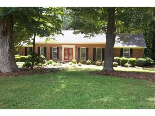 9 Beauregard Dr, Spencer, NC 28159-1957