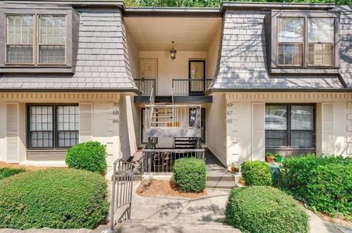 65 La Rue Pl, Atlanta, GA 30327-4070
