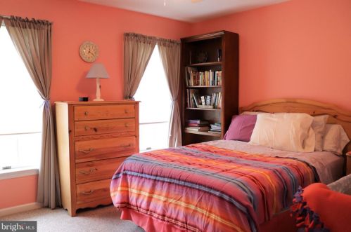 1954 Pickering Trl, Lancaster PA exterior