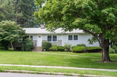 45 Amherst Dr, Cheshire, CT 06410-1606