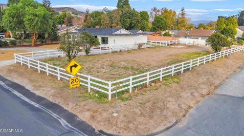 3096 Reservoir Dr, Simi Valley CA  93065-1001 exterior