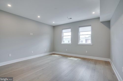 517 Mckean St, Philadelphia PA  19148-2530 exterior