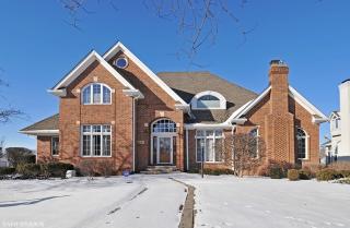 2723 Wendy Dr, Naperville, IL 60565-5316