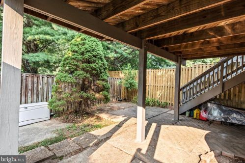 9620 Hillock Ct, Springfield VA  22015-3115 exterior