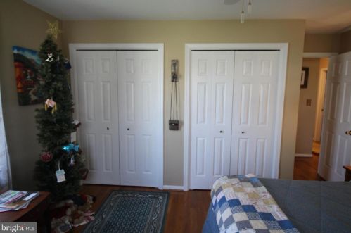 17 Friendship Ct, Charles Town WV 25414-5058 exterior