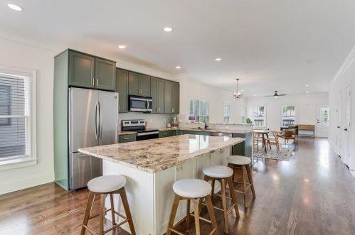 300 Holderness St, Atlanta GA  30310-1306 exterior