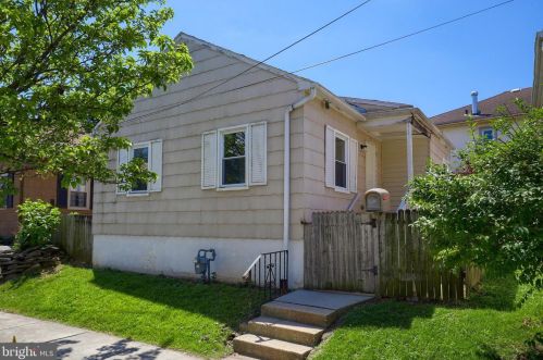 852 Wood St, York, PA 17404-2600