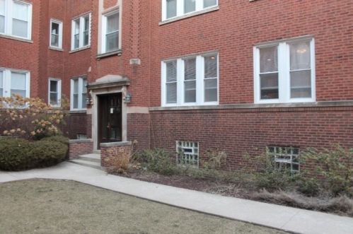 1346 Estes Ave, Chicago, IL 60626-5559