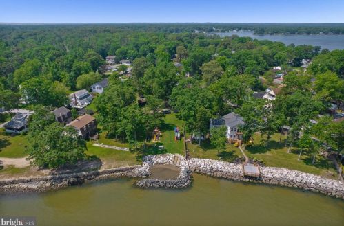 1625 Winters Ave, Shady Side MD 20764-9718 exterior