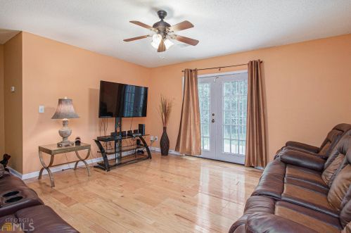 5838 Waggoner Ct, Rex GA 30273-5201 exterior