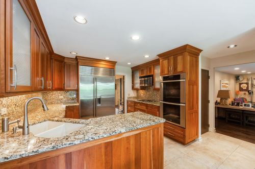 312 Burr Oak Ave, Bannockburn, IL 60015-4720