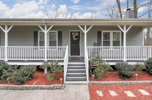 496 Toonigh Rd, Holly Springs, GA 30188-5745