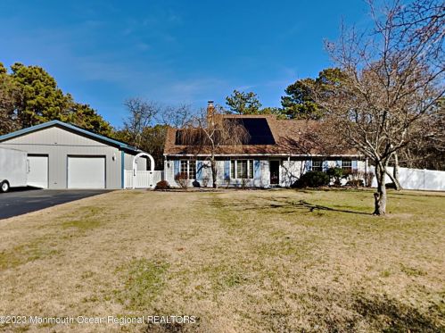 1360 Camden Ave, Lakehurst, NJ 08759-3906