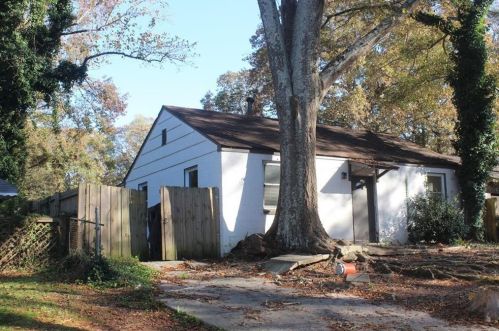 1362 Graymont Dr, Atlanta, GA 30310-3922