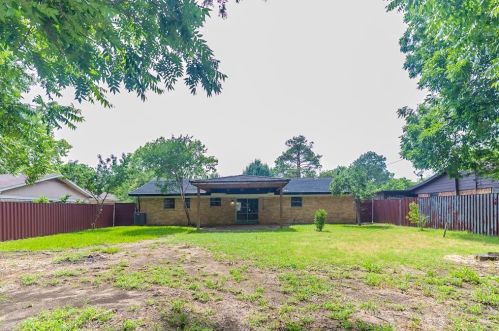 6709 Plantation Rd, Fort Worth TX  76140-1222 exterior