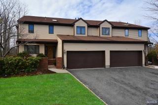 71 Fisher Rd, Mahwah, NJ 07430-1565