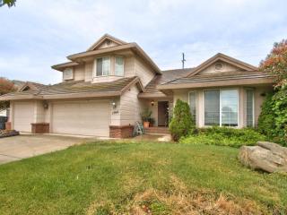 1566 Cambridge Ct, Salinas, CA 93906-5293