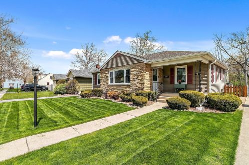 1435 Park St, Crete, IL 60417-2934
