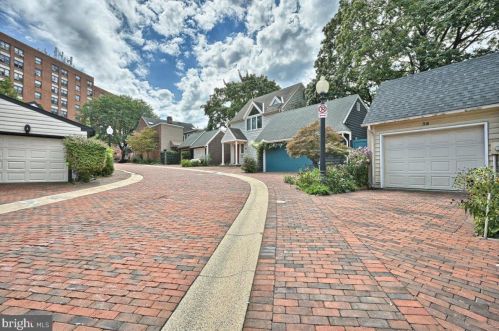 38 Vine St, Lancaster PA  17602-3549 exterior