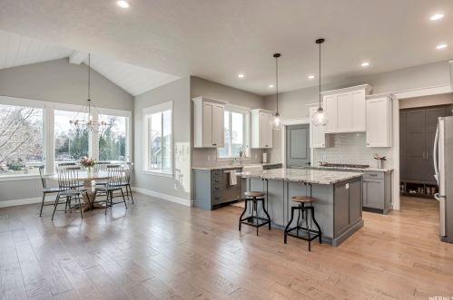 2712 Mt Jordan Rd, Sandy UT 84092-3380 exterior