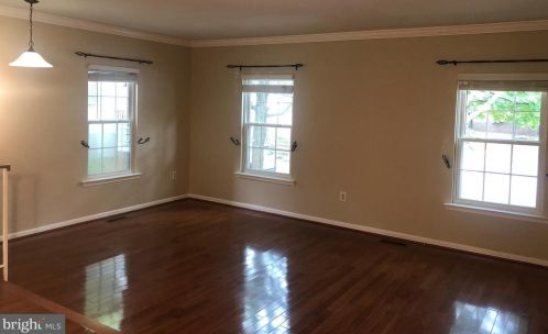 6179 Forest Creek Ln, Springfield VA  22152-1447 exterior