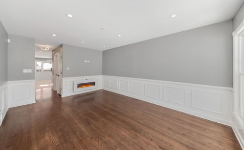 10221 Carpenter St, Chicago, IL 60643-2314
