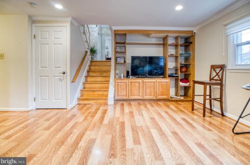 1008 Robroy Dr, Silver Spring MD exterior