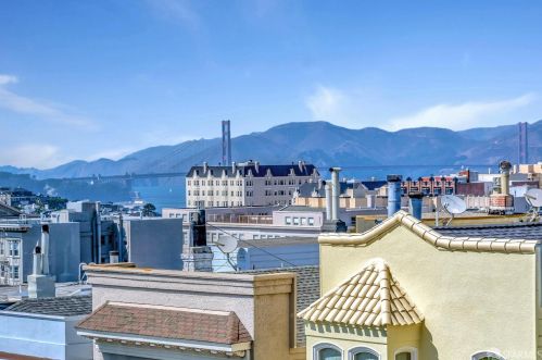 2255 Clay St, San Francisco CA  94115-1929 exterior