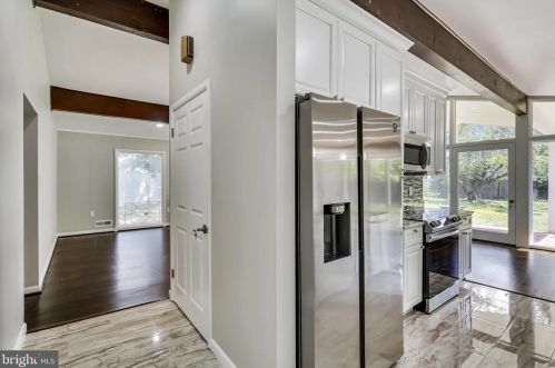 917 Northwest Dr, Silver Spring MD  20901-1435 exterior