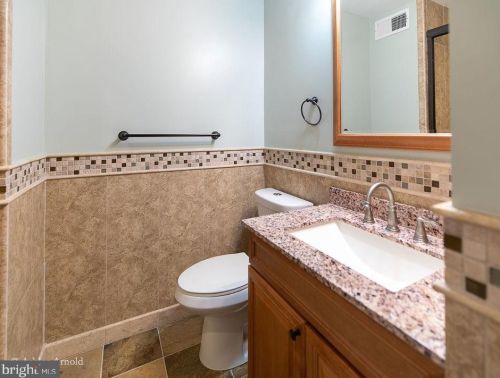 7922 Pebble Brk Ct, Springfield VA  22153-2619 exterior