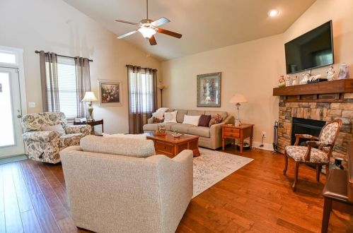 1578 Renaissance Dr, Conyers GA  30012-8024 exterior