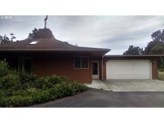 88049 Woodlands Dr, Florence, OR 97439-9004
