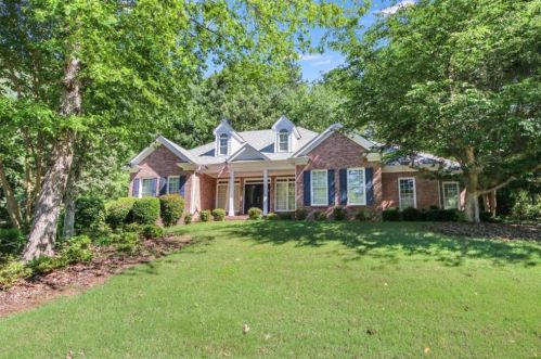 411 Magnolia Ct, Loganville, GA 30052-4050
