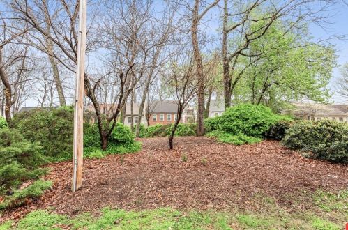 1362 Old Virginia Ct, Marietta, GA 30067-6001