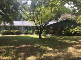 1452 Hillvale Rd, Mcghee Tyson Ang Base, TN 37777-4658