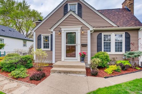 249 Bernard St, Saint Paul MN  55118-1551 exterior