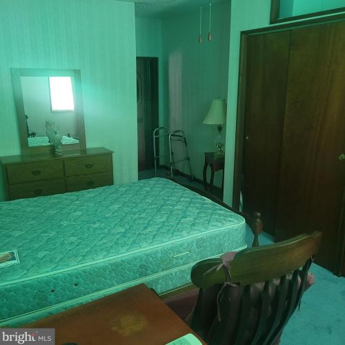 2329 11 St, Philadelphia PA 19133-1005 exterior