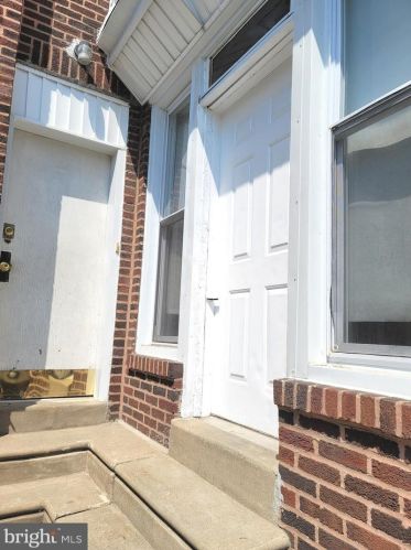 5020 F St, Philadelphia, PA 19124-3502