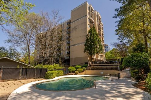 1 Biscayne Dr, Atlanta GA  30309-1090 exterior
