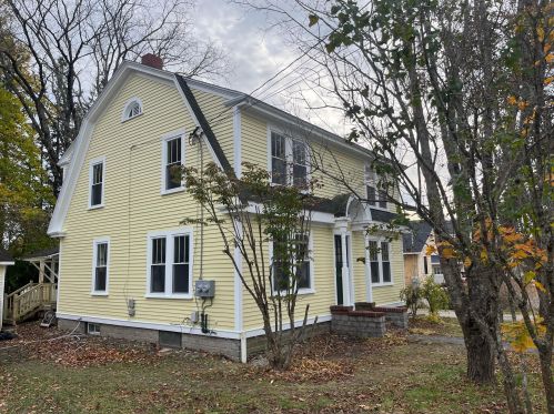 37 Pine St, Waltham, ME 04605-2026